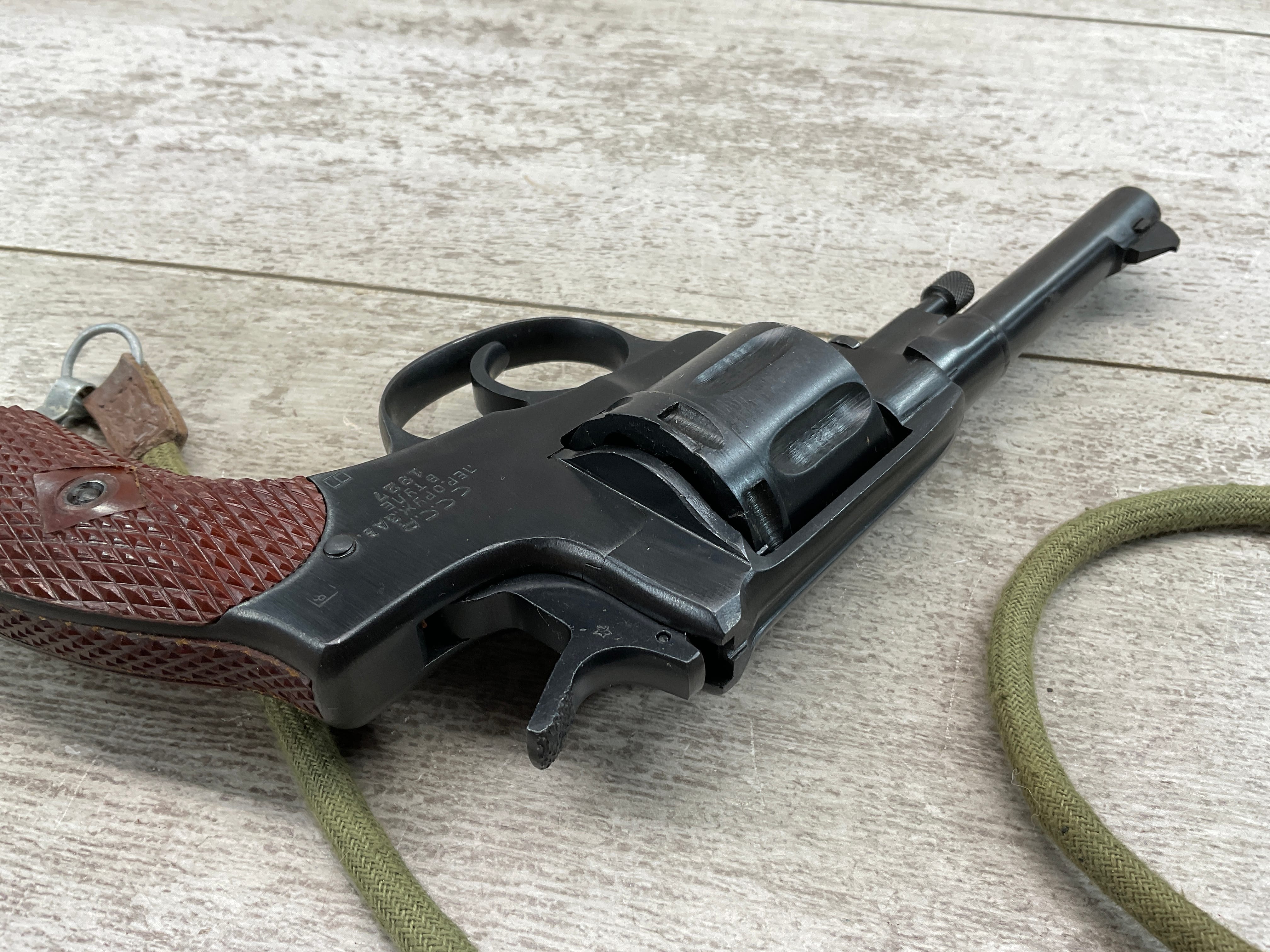 N×P-77 REVOLVER PERFORMANCE CENTER® MODEL 327 WR JERRY MICULEK WORLD RECORD