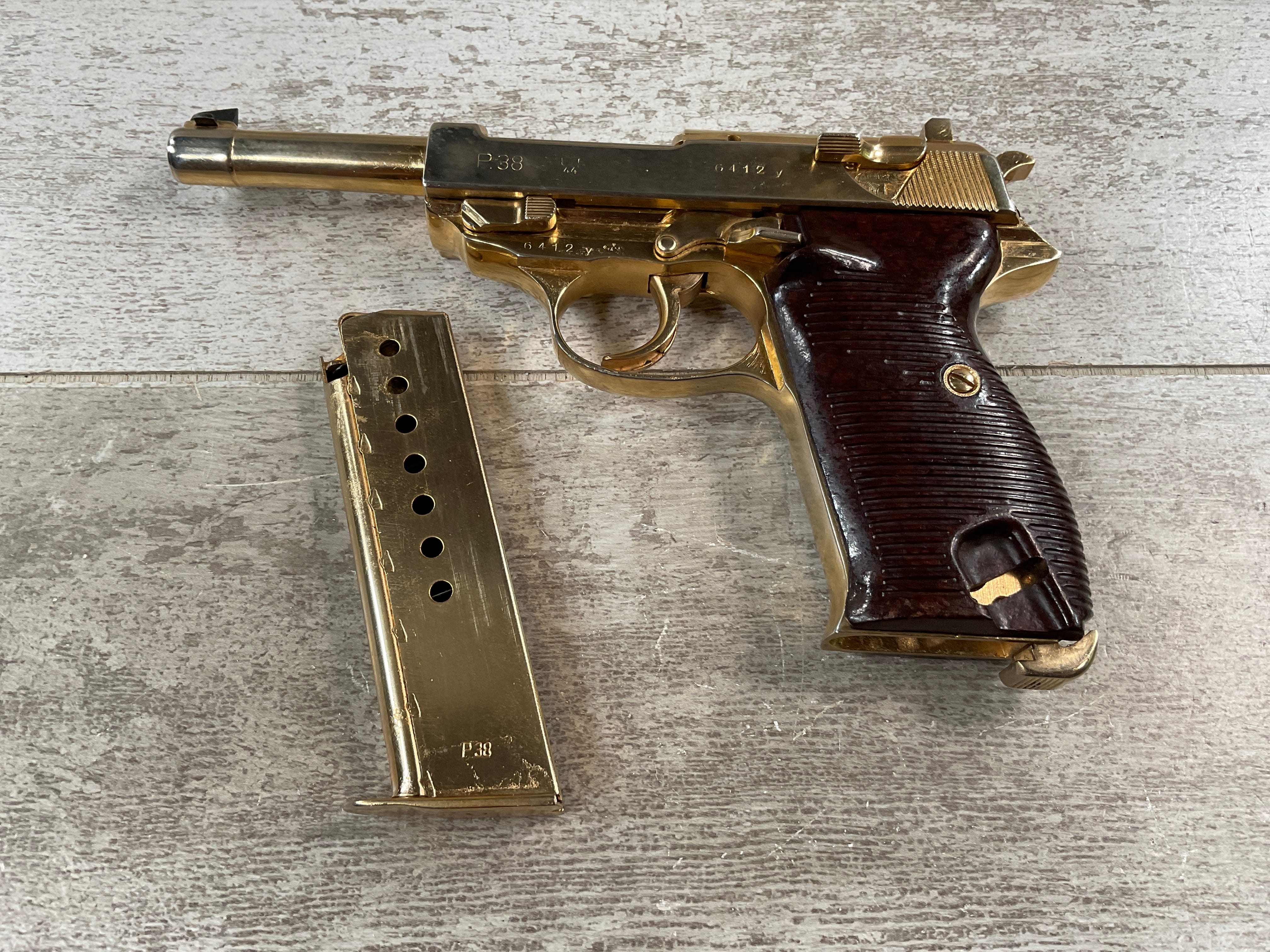 Walther P38 モデルガン ゴールド WALTHER P38 9MM SEMI-AUTO PISTOL - Checkpoint Charlie's
