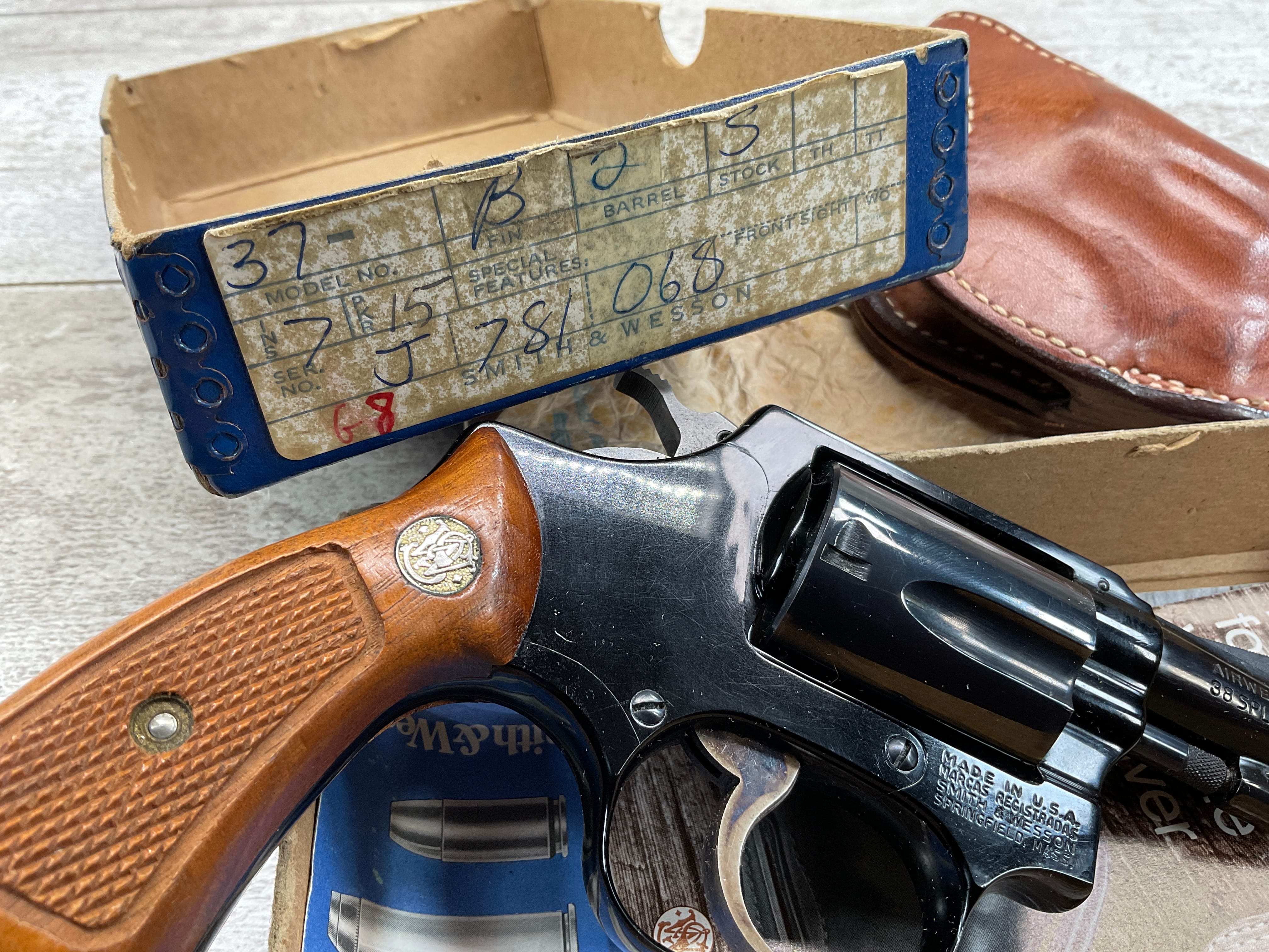SMITH & WESSON MODEL 37 CHIEFS SPECIAL AIRWEIGHT 38 SPECIAL