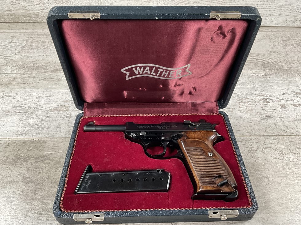 ワルサー P38 専用 高級木製化粧箱 GUNケース (Blue) 楽天市場】Walther P38 専用 Gunケース 高級木製化粧箱