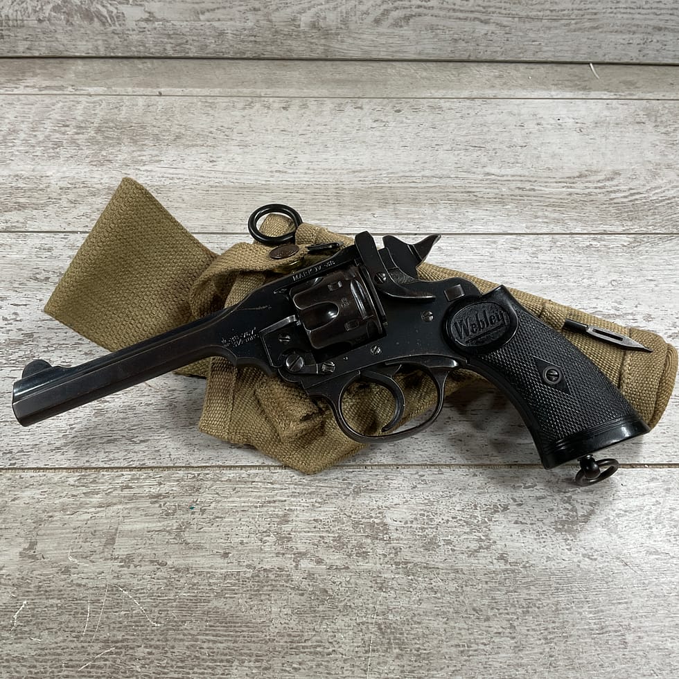 S3433 PROHIBITED LUIS ROYO 4冊セット ヘビーメタル S3433 PROHIBITED LUIS ROYO 4冊セット ヘビーメタル - メルカリ
