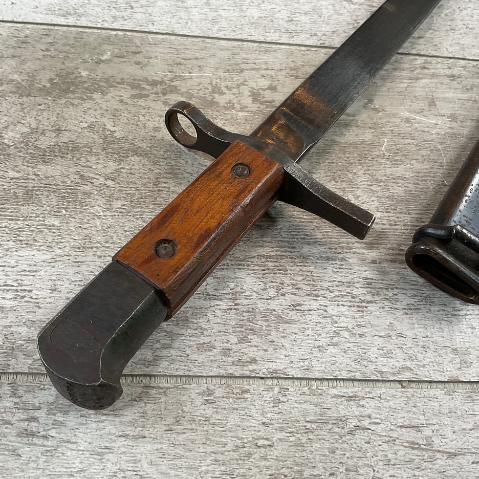 JAPANESE TYPE 30 BAYONET & METAL SCABBARD VAR. E